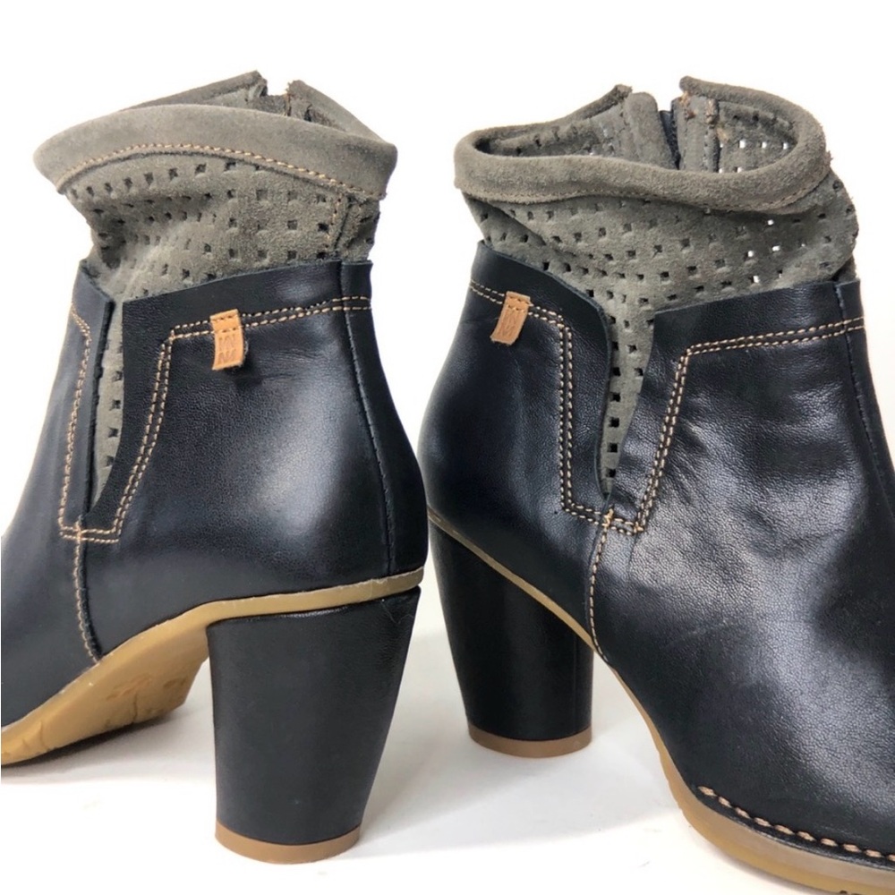 EL NATURALISTA Leather Navy Chunky Heels Booties - Picture 3 of 9